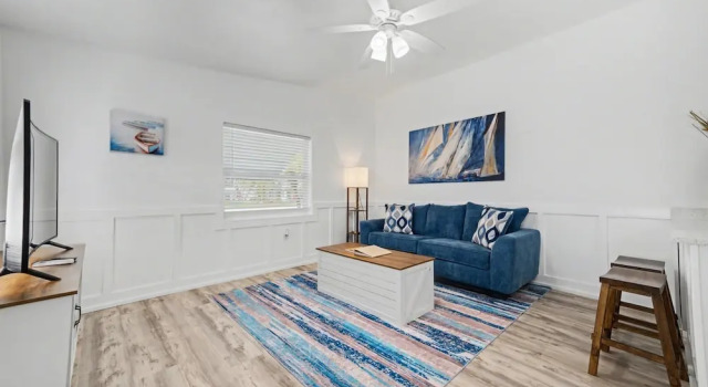Walk to the Beach Pets OK Waterfront King Bed