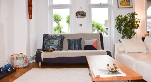 Stylish 2 Bedroom Top Floor Flat in Maida Vale