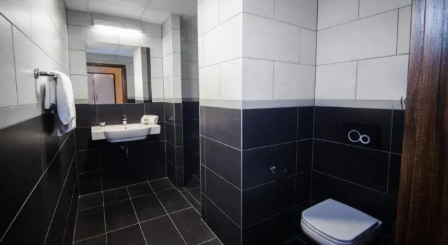 Трёхместный номер Vulcan Hotel