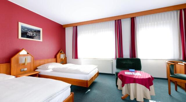 Трёхместный номер Standard Hotel Christophe Colomb