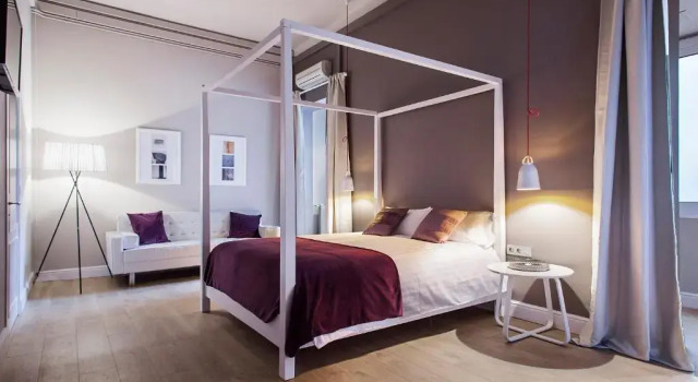 Люкс BacHome Gallery B&B