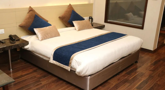 Двухместный номер Deluxe Hotel Lakhdatar