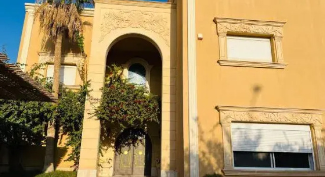 Saudi Chinese home