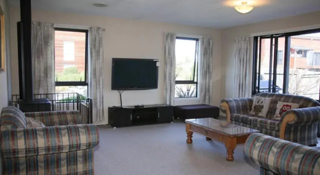 Noble No 6 - Hanmer Springs Holiday Home