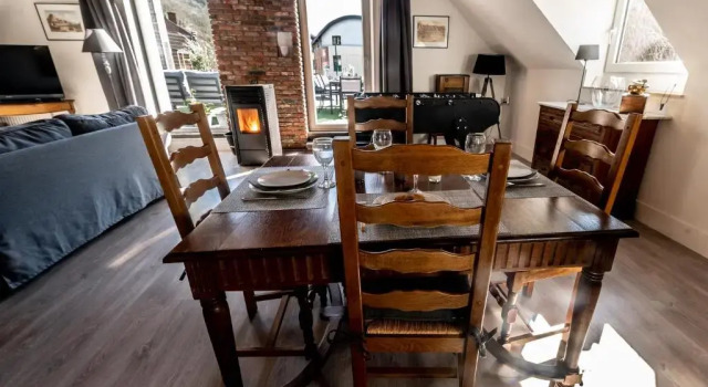Апартаменты Les 3 chapeaux Dinant 6p Les canotiers 4p avec terrasse Le melon 2p SANS terrasse