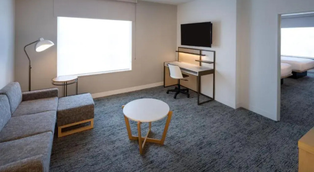 Четырёхместный люкс c 1 комнатой с видом на город TownePlace Suites by Marriott Ellensburg