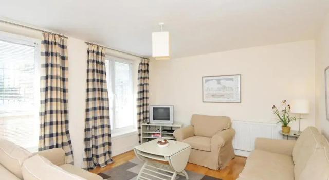 Апартаменты 201 Quiet 2 Bedroom Property With Secure Private Parking