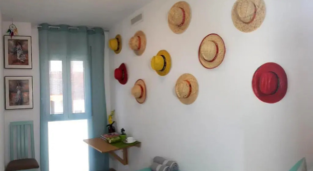 Casa Tranquila 3 Bedroom Apartment AC WiFi, Забронировать Апартаменты/квартира Аликанте Памплона, рядом с Central Market of Alicante