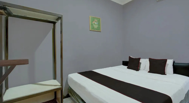 Hotel O Near Tugu Yogyakarta 1 formerly Crown Residence, Book Hotel Tugu Yogyakarta Province