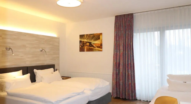 Трёхместный номер Comfort Hotel & Wirtshaus Hansen