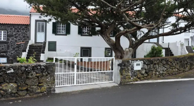 Коттедж с 2 комнатами Casa do Bica