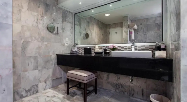 Двухместный номер Premier The Sukosol Hotel
