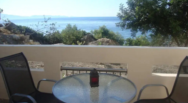 Апартаменты с видом на море Ravdoucha Beach Studios