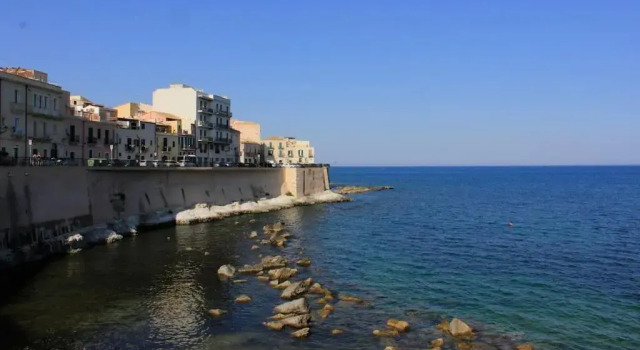 Коттедж c 1 комнатой Maniace 57, Ortigia historic center, 200 mt from the beach