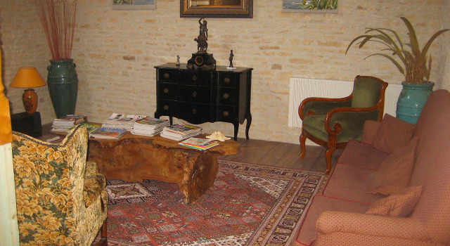 Les Glycines, Book Hotel Hotels in Burgundy with a Pool, Swimming Pool