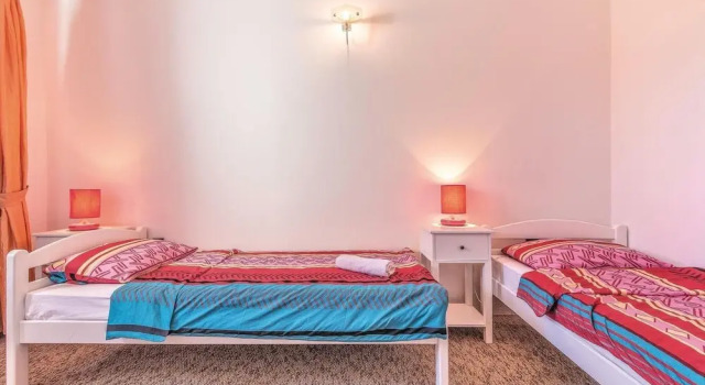 Stunning Home in Pula With Wifi and 4 Bedrooms, Забронировать Отель Отели Винкуран 3 звезды, 3*