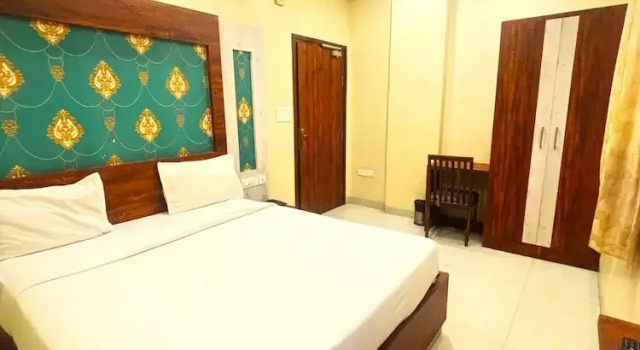 Номер Deluxe Hotel Hari Inn