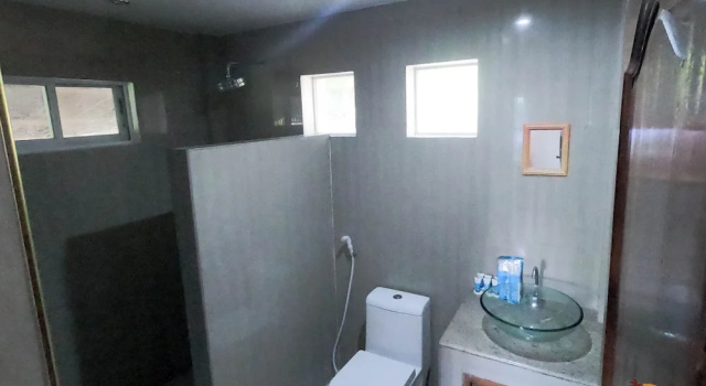 Кровать в общем номере Lanas Beach Resort Carabao Island