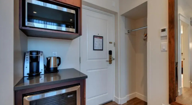 Номер Superior Strathcona Hotel