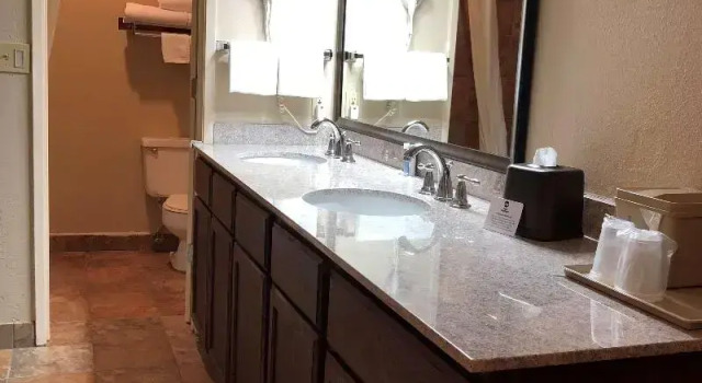 Номер Standard Best Western Lakewood- Historic Landmark