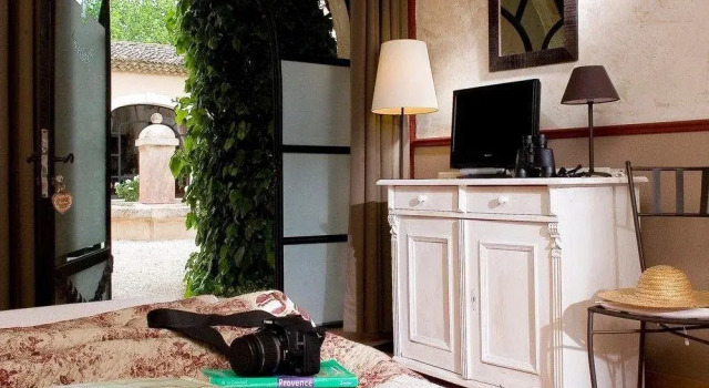 La Bastide de Voulonne, Rezervovat Hotel Hotely v Luberon s parkováním, Parkování