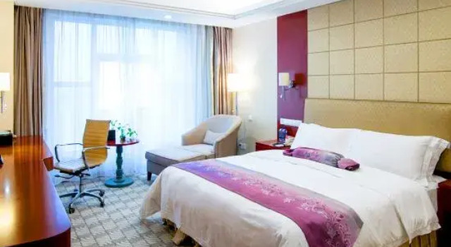 Люкс Huatian Hotel