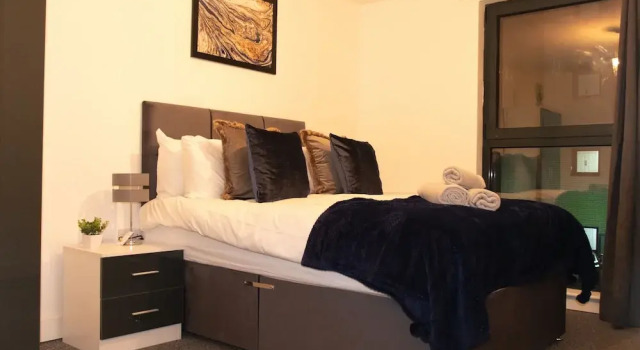 Livestay - Chic One Bed Apartment Near Heathrow