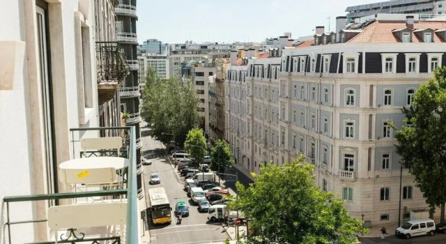 Люкс с балконом LX51 Lisbon Center - Studios & Suites by APT IIN
