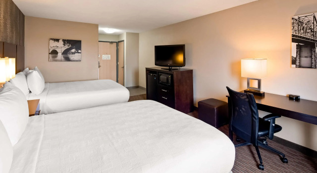 Четырёхместный номер Standard Best Western Muscatine - Pearl City Hotel