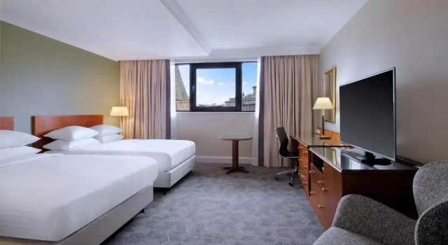 Четырёхместный семейный номер Standard Delta Hotels by Marriott Liverpool City Centre