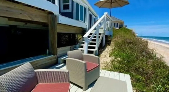 Коттедж Oceanfront Blissful Sunrises Beach Gear BBQ