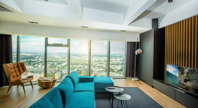 Апартаменты c 1 комнатой 30th+ Floor Apartments in Sky Tower