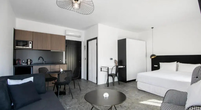 Полулюкс Kalypso Suites Hotel