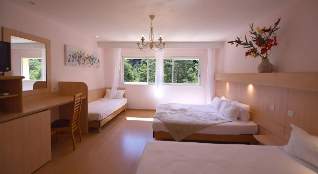 Hotel Arena restaurant le Refuge, Varaa Hotelli Corte 
