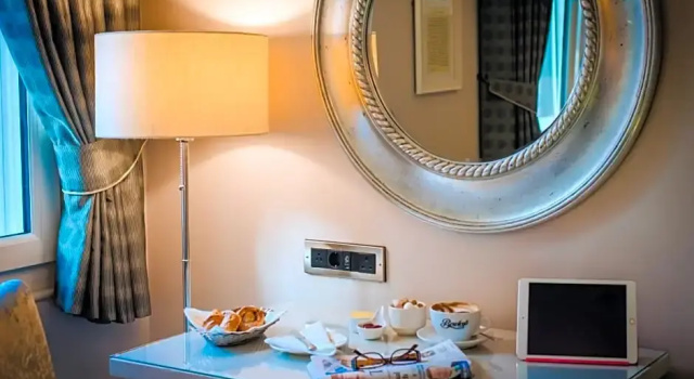 Номер Deluxe Hotel Isaacs Cork City