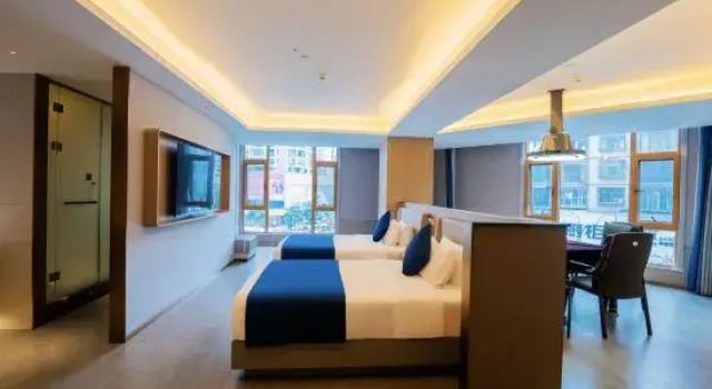 Люкс Fuyang Jia Centennium Hotel (Detailong Road)