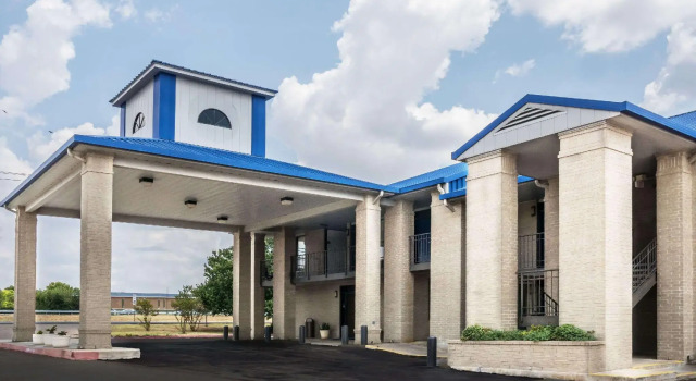 Кровать в общем номере Days Inn by Wyndham Killeen Fort Hood