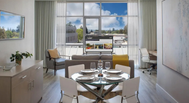 Люкс Luxury Art House Hotel