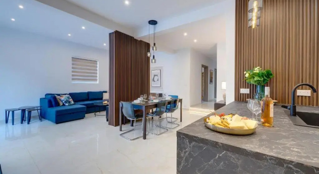 Art Deco Luxury Apartment Central Location