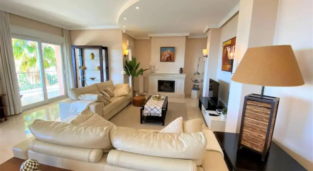 Вилла Beachside villa with panoramic sea views