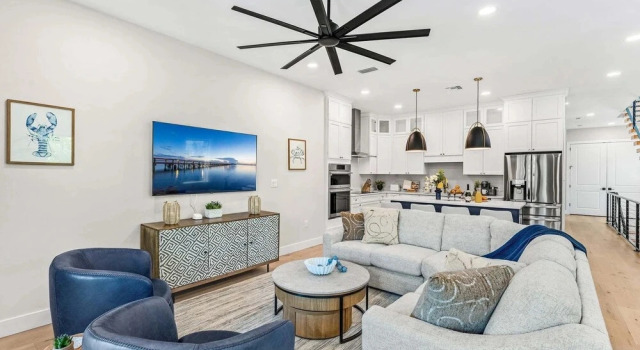 30 & 40 8th Avenue, Book Villa Villaer i Florida, Villa