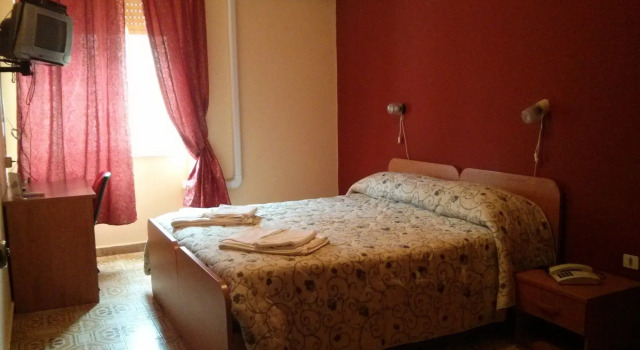 Hotel Ristorante La Mimosa, Buchen Sie Hotel Lamezia Terme Kalabrien