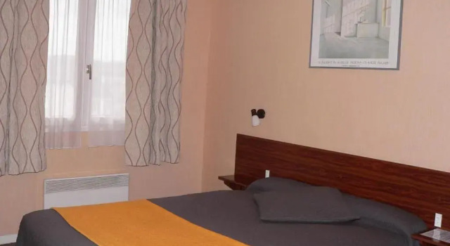 Hôtel le cygne, Book Hotel  