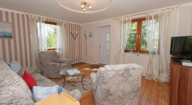 Geschmackvoll Ausgestattete Ferienwohnung für 3 Personen + 1 Aufbettung, Book Hotel Sagard Rügen