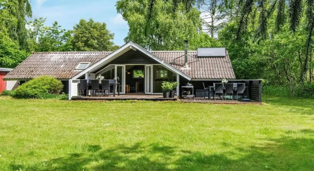 8 Person Holiday Home in Toftlund, Book Hotel Hotels in Arrild with Parking, Parking