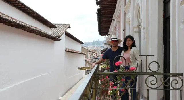Двухместный номер Deluxe с балконом Friends Hotel & Rooftop - Historic Center & Museums
