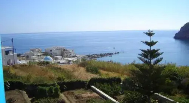 Floras Apartments