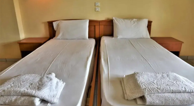 Elpida Hotel