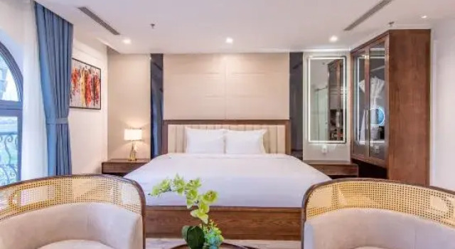 Полулюкс Reyna Luxury Hotel