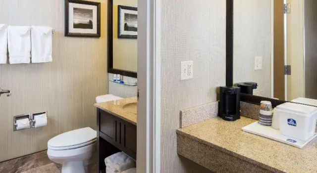 Номер Standard Best Western Ramkota Hotel
